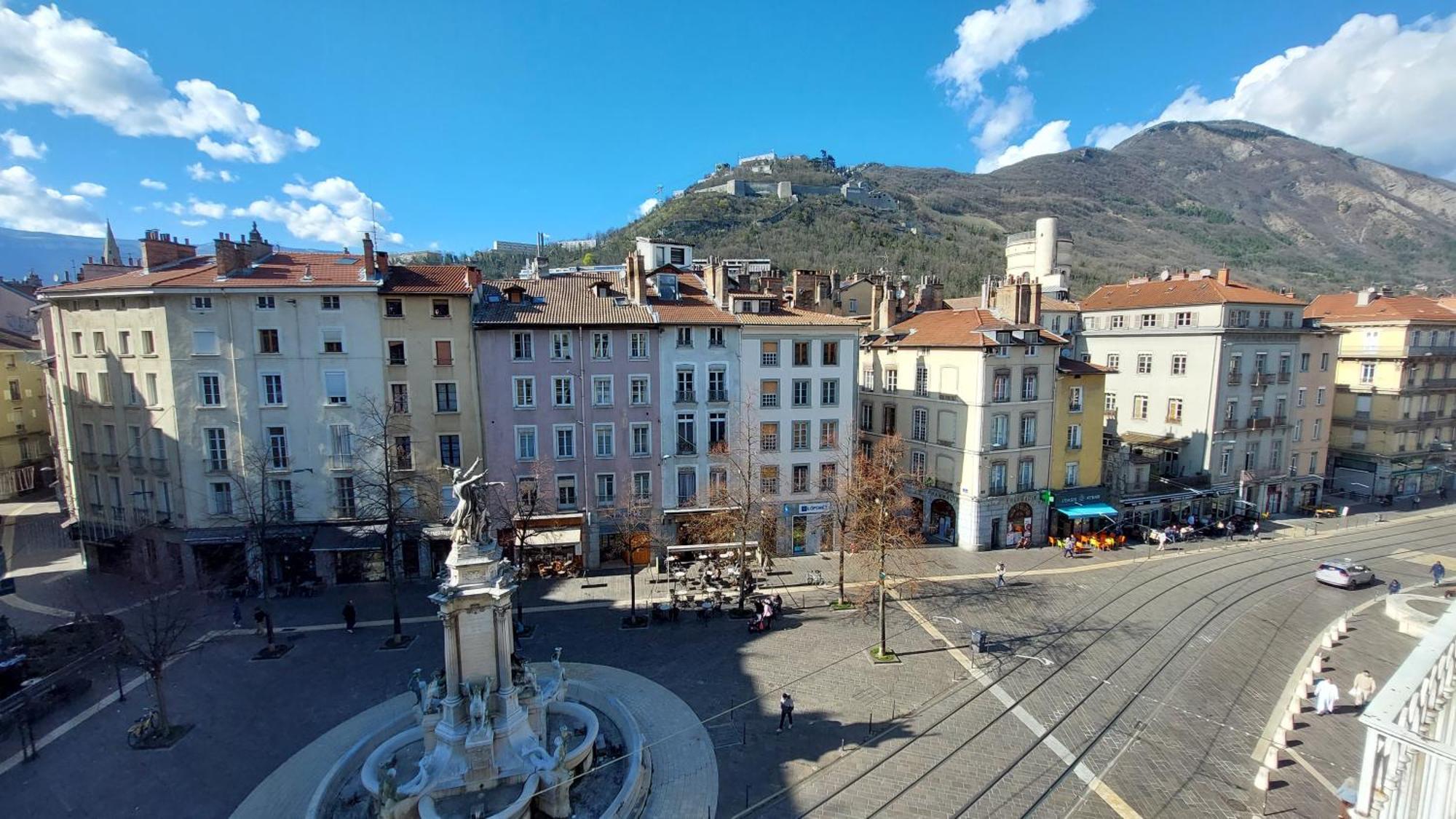 Hyper-Centre De Grenoble, Suite Parentale - Wifi Fibre - Cocon Buitenkant foto