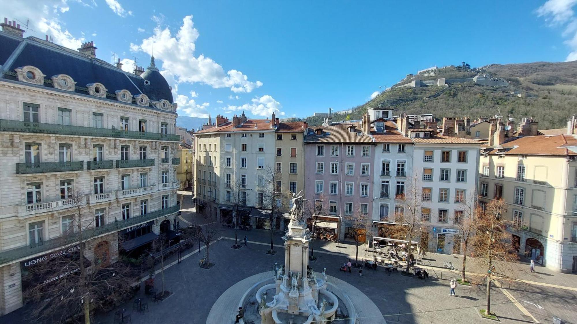 Hyper-Centre De Grenoble, Suite Parentale - Wifi Fibre - Cocon Buitenkant foto