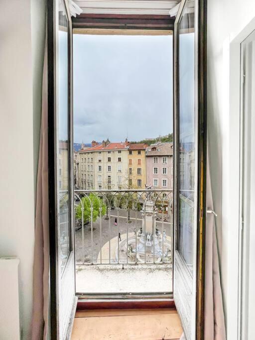 Hyper-Centre De Grenoble, Suite Parentale - Wifi Fibre - Cocon Buitenkant foto